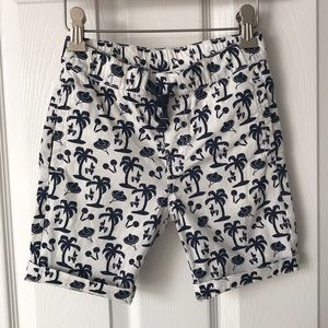 Kids shorts. 4T